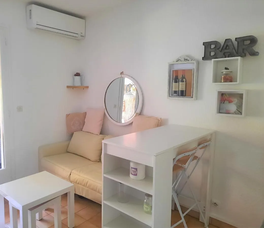 Cavalaire Sur Mer Appartement T3-160 M Plage - 800 M Centre-Ville. Park 0*, Cavalaire-sur-Mer Frankrike