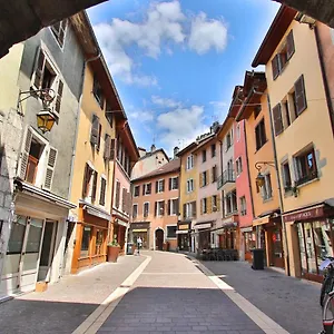 le-chausse-pied.hotels-rhonealpes.com/