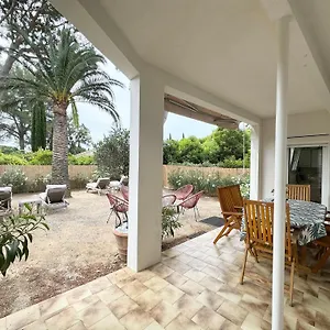 Sur Terrasse Et Jardin Privatif 400m De La Et Des Commerces Cavalaire-sur-Mer