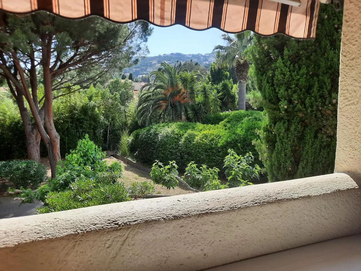 Cavalaire Sur Mer Appartement T3-160 M Plage - 800 M Centre-Ville. Park  Cavalaire-sur-Mer